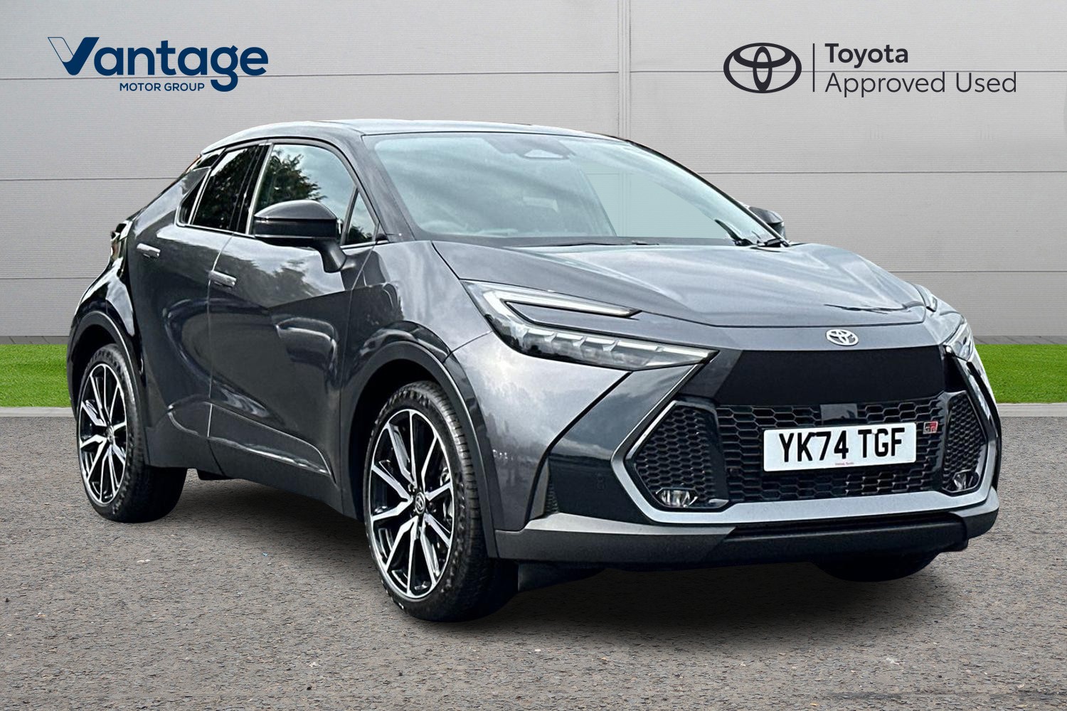 Main listing image - Toyota C-HR