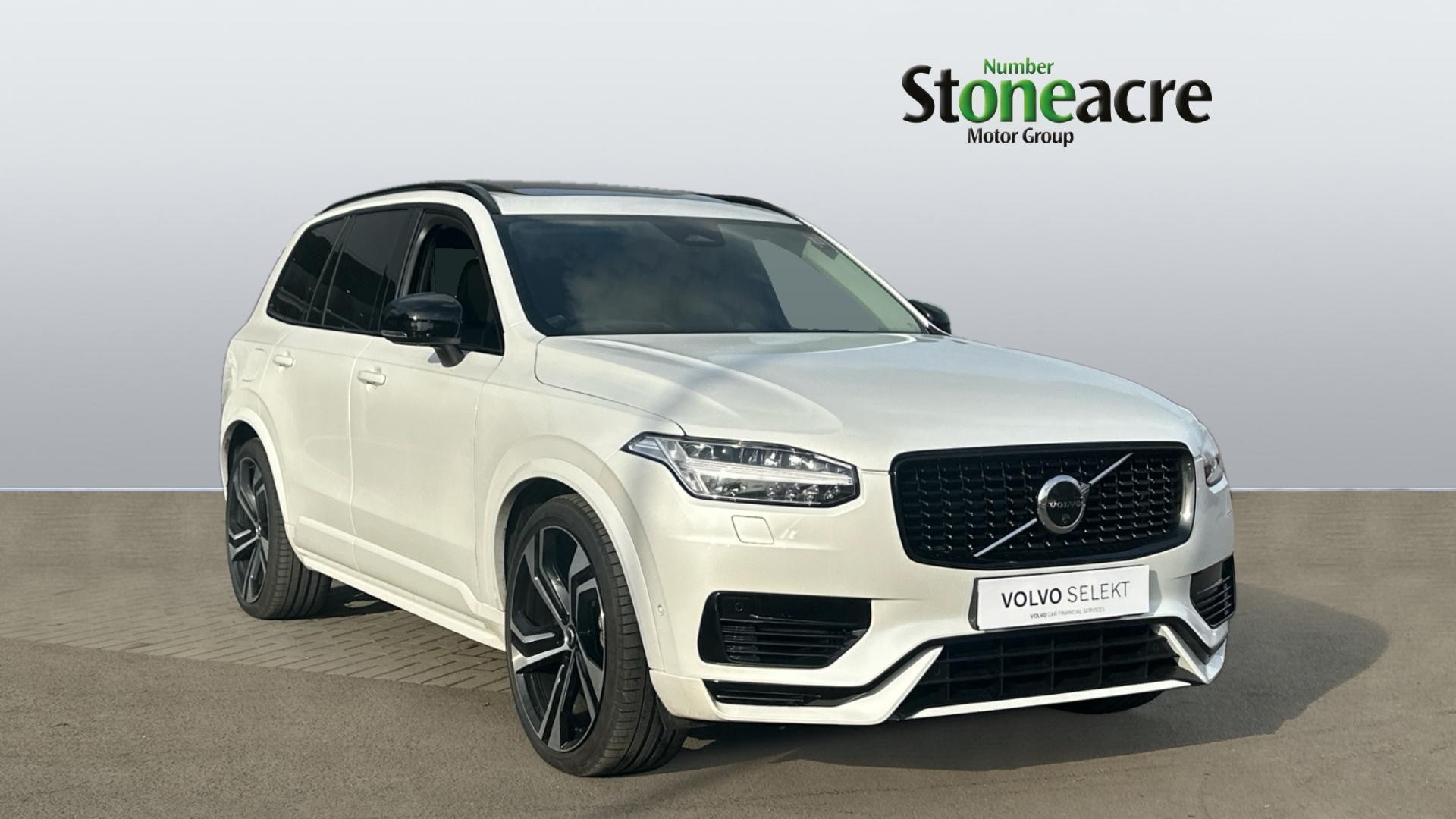 Main listing image - Volvo XC90