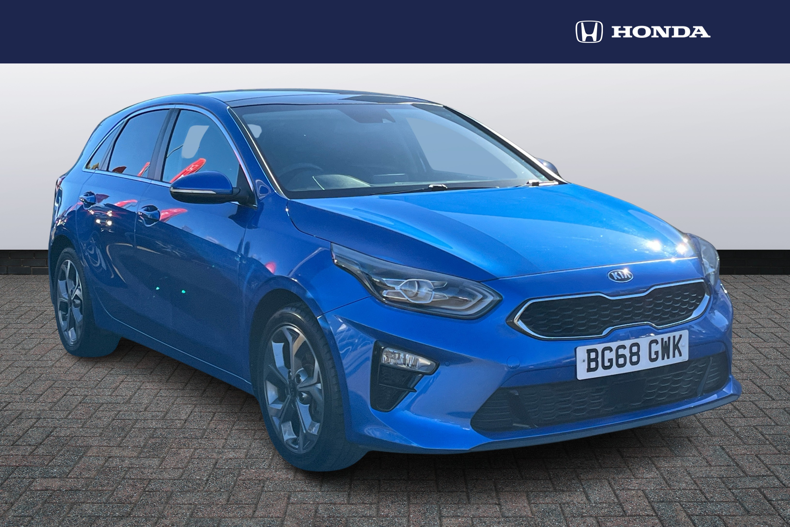Main listing image - Kia Ceed