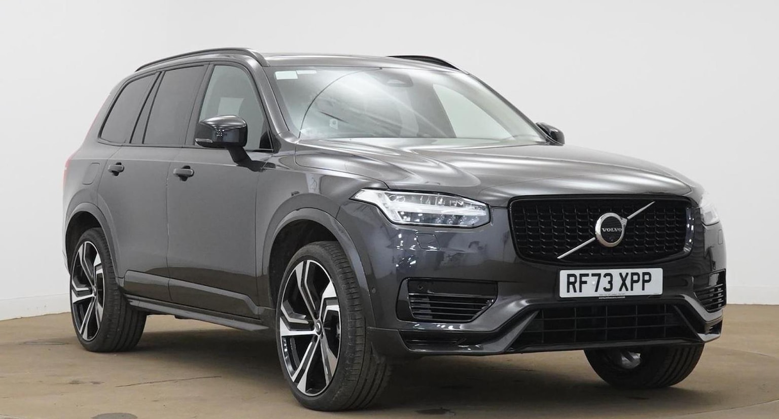 Main listing image - Volvo XC90