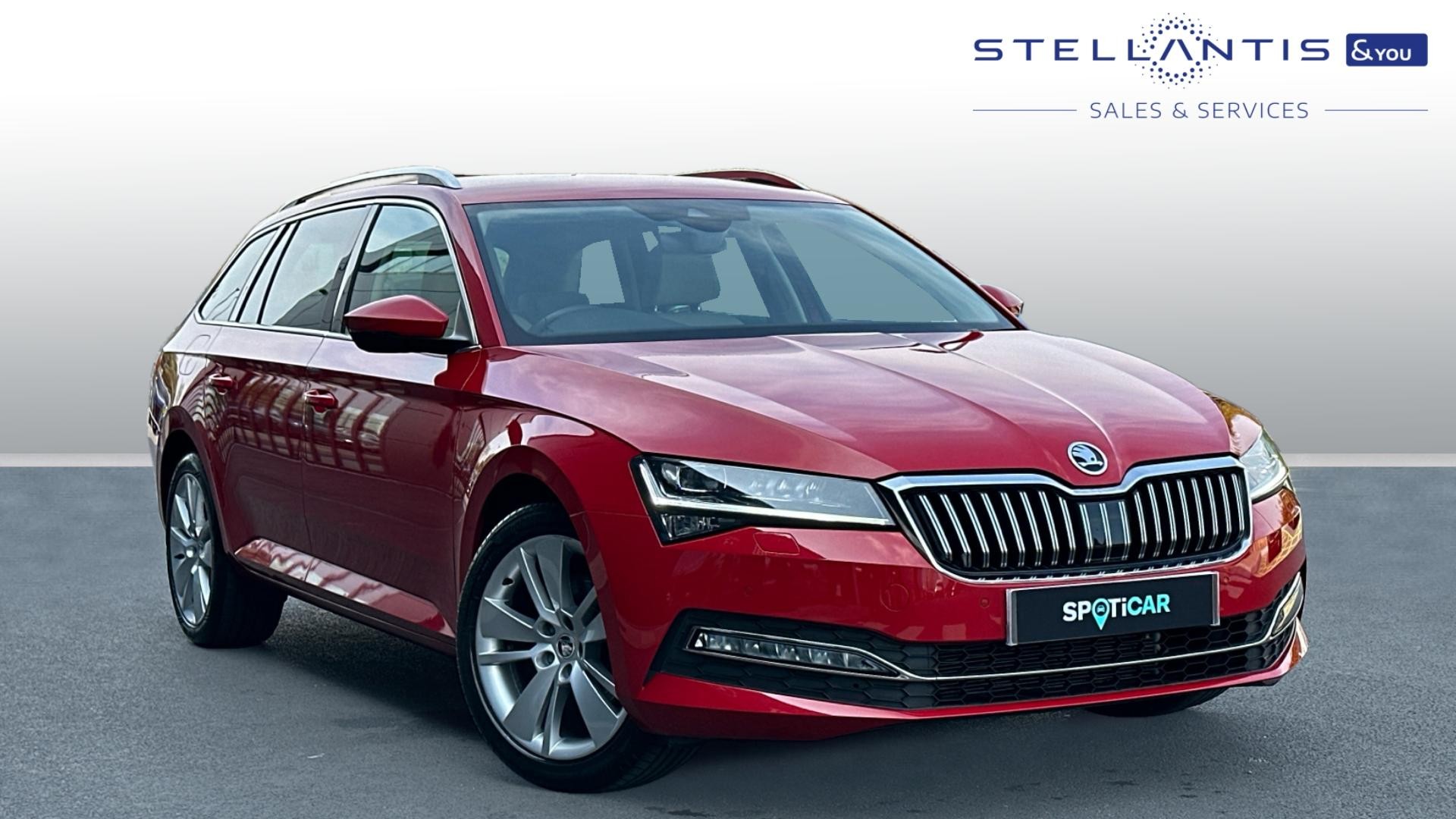 Main listing image - Skoda Superb Estate