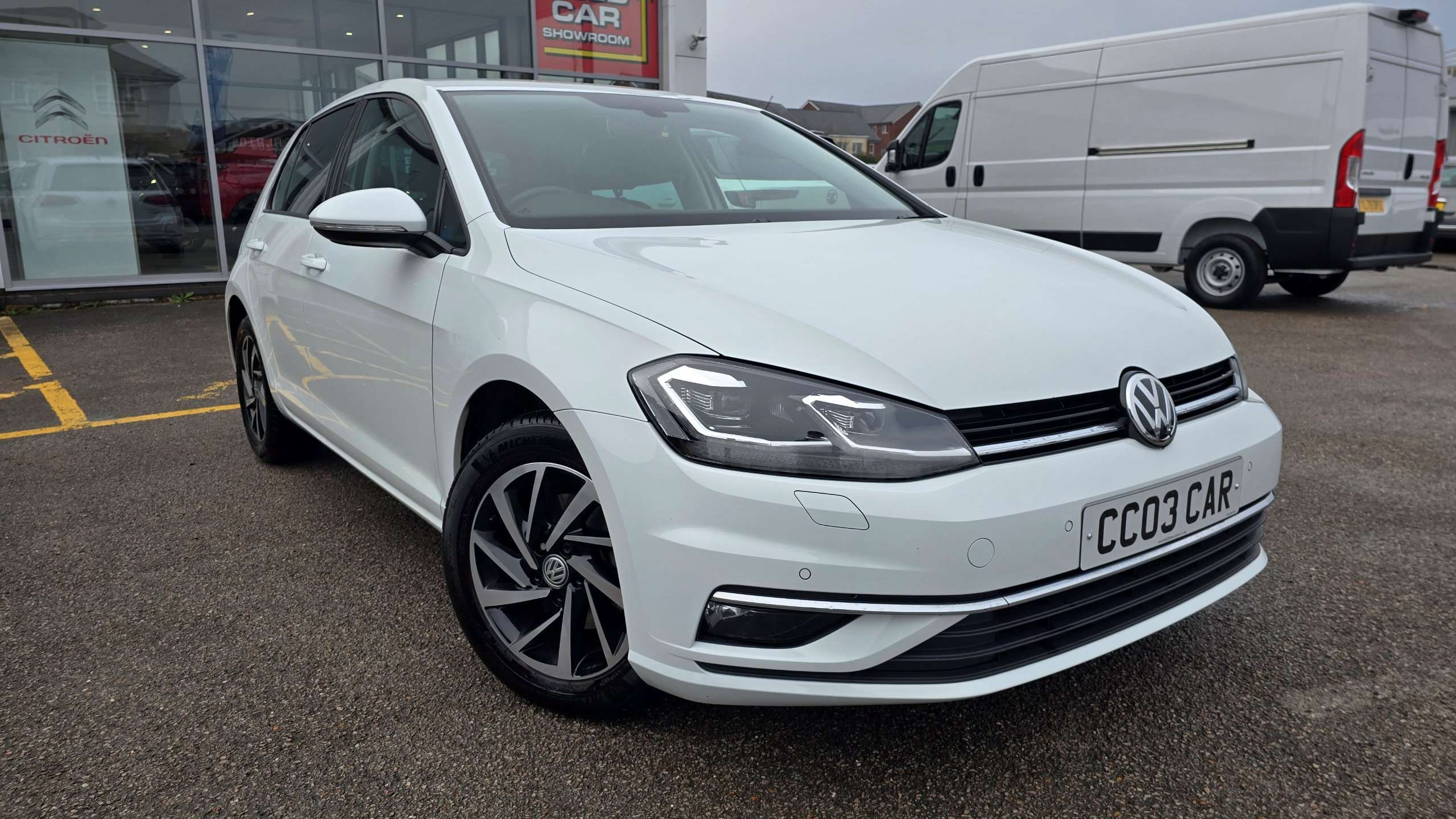 Main listing image - Volkswagen Golf