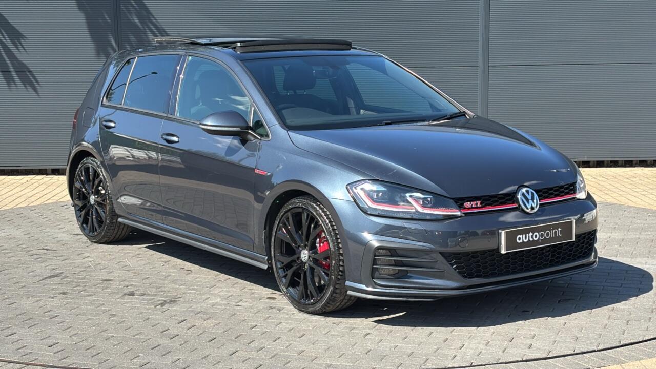 Main listing image - Volkswagen Golf
