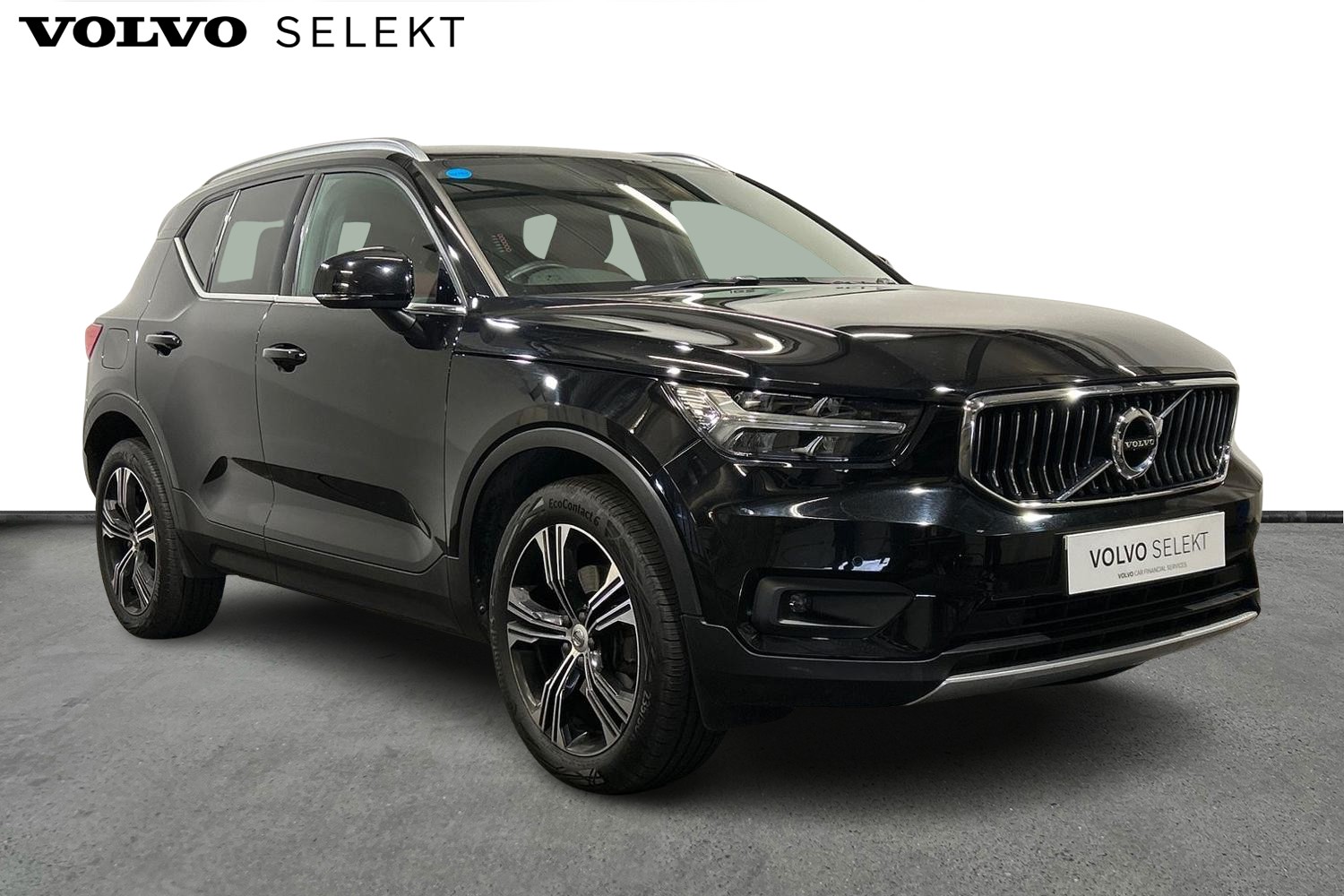 Main listing image - Volvo XC40
