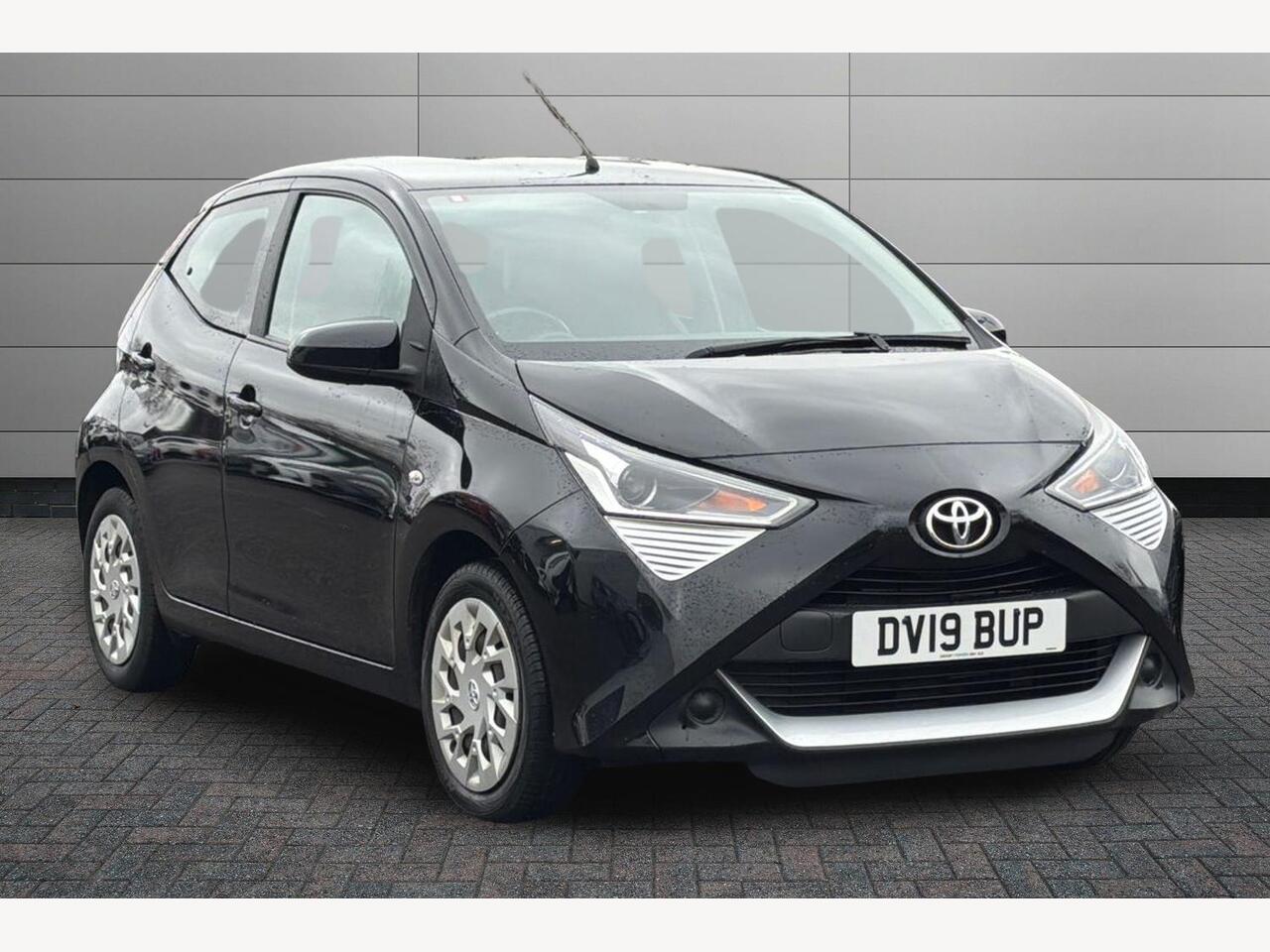 Main listing image - Toyota Aygo