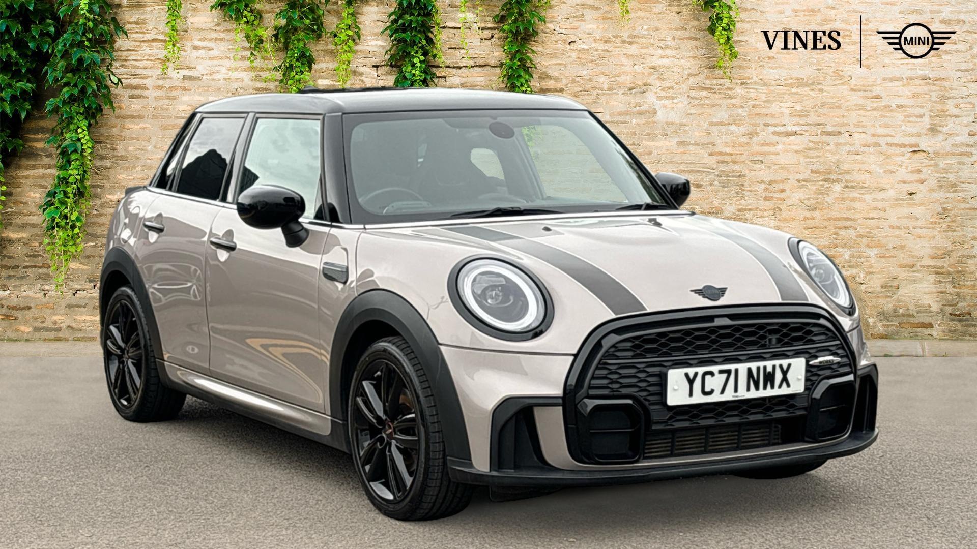 Main listing image - MINI Hatchback 5dr