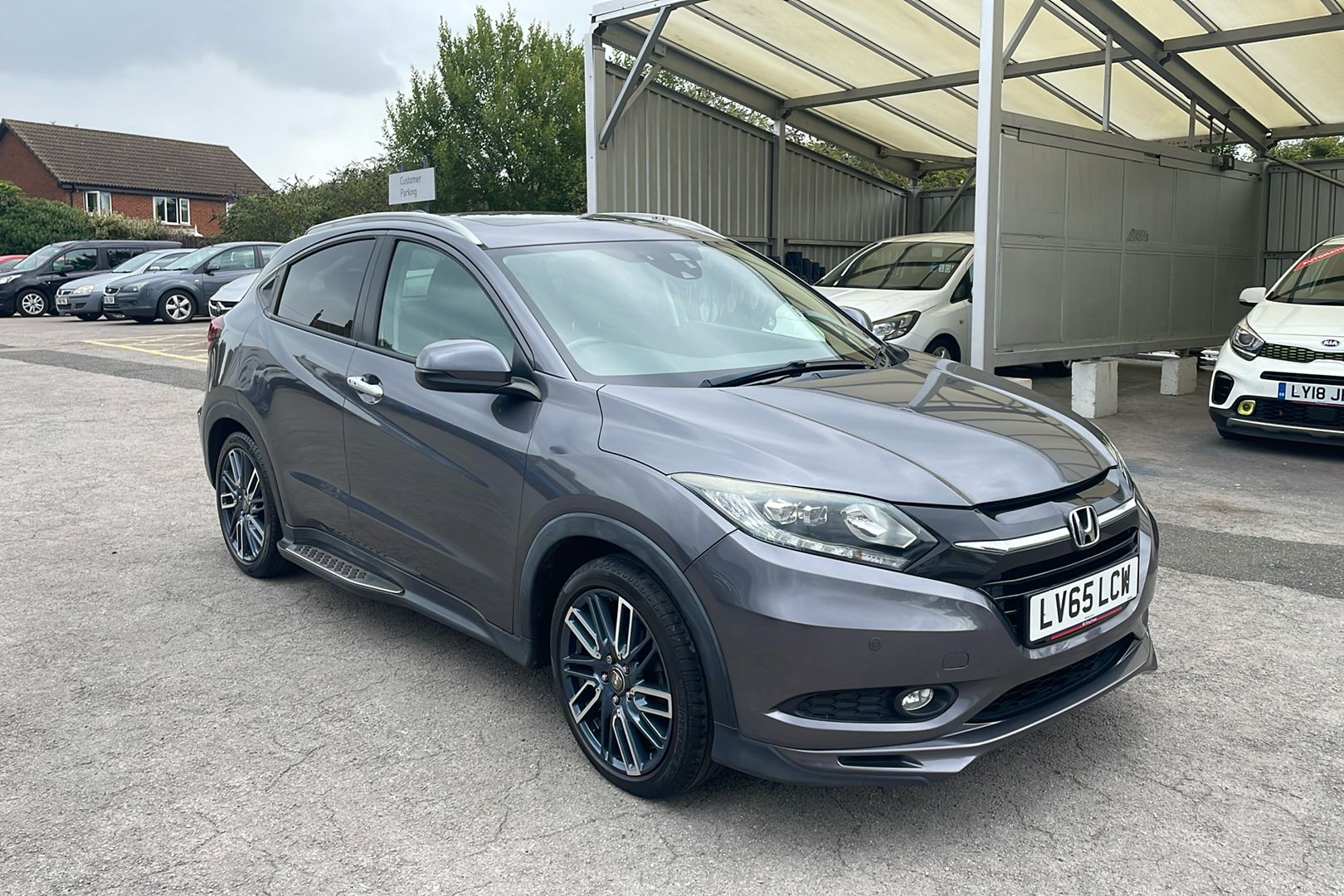 Main listing image - Honda HR-V