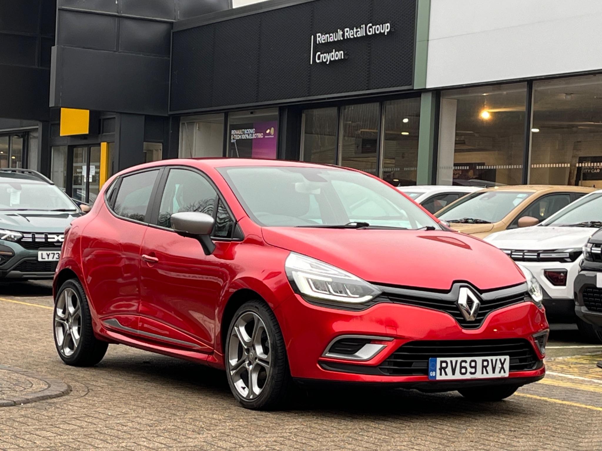 Main listing image - Renault Clio