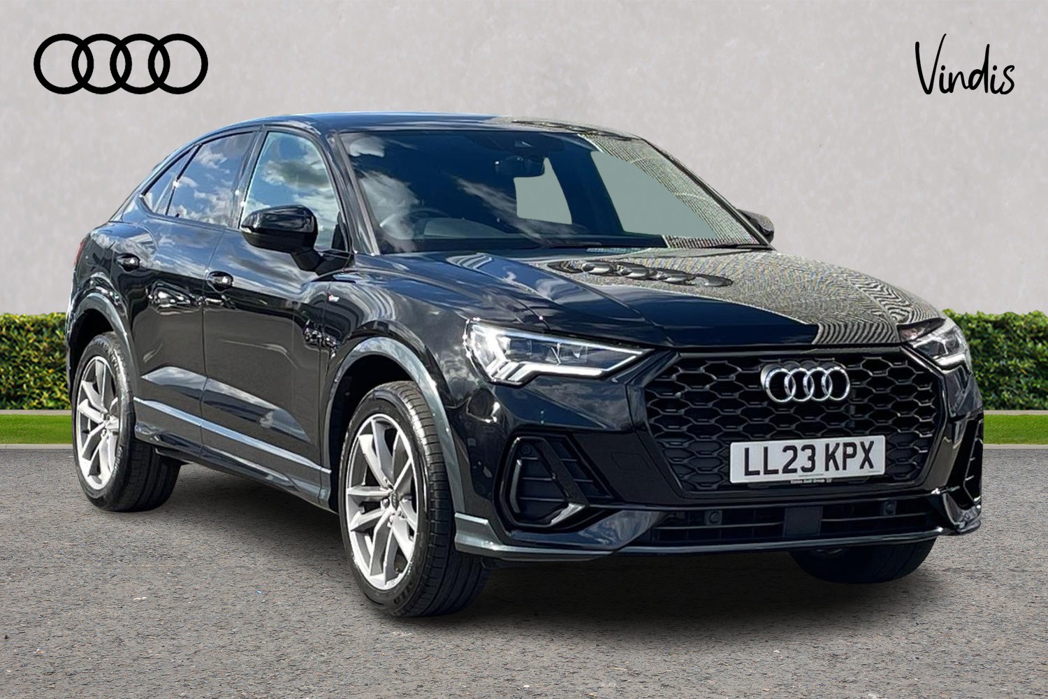 Main listing image - Audi Q3