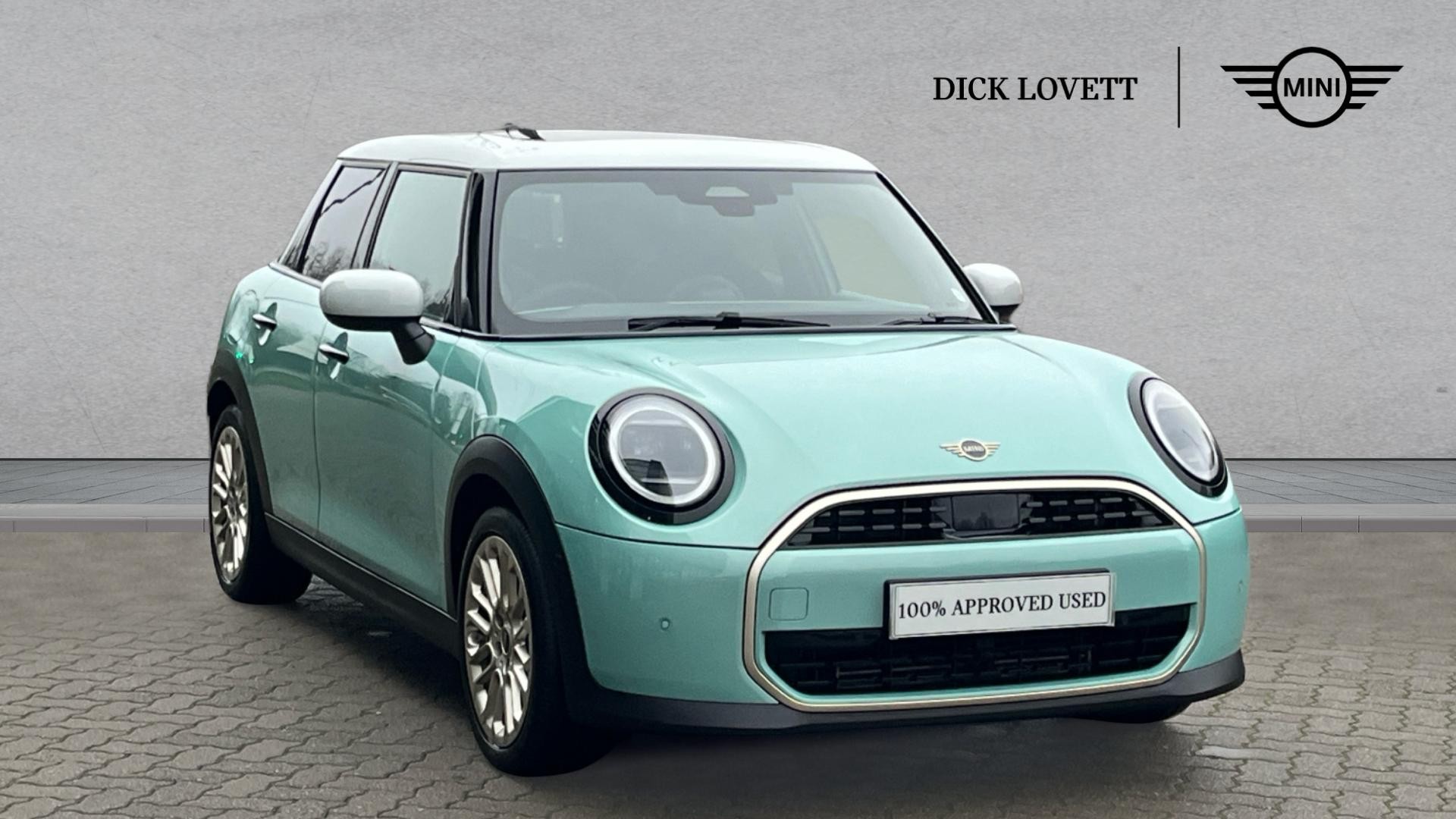 Main listing image - MINI Hatchback 5dr