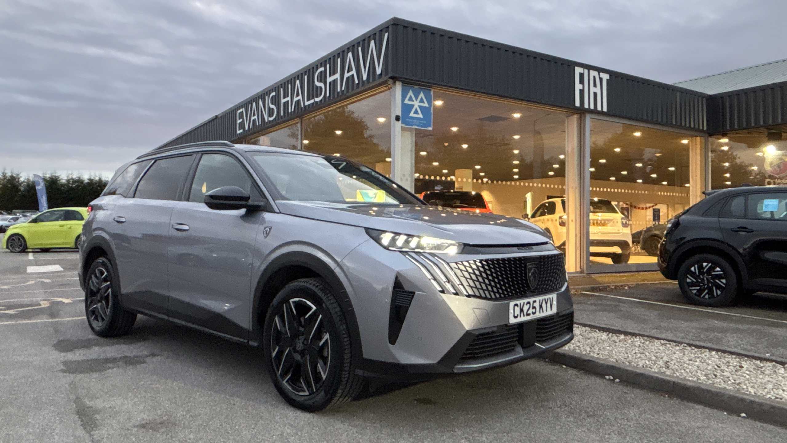 Main listing image - Peugeot 5008