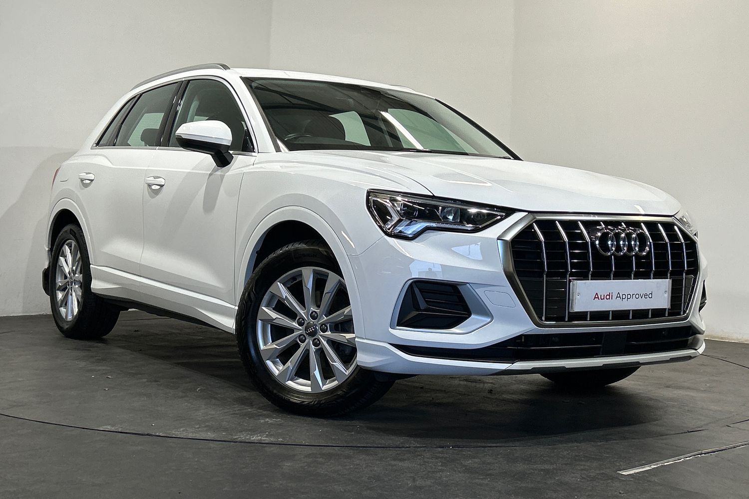 Main listing image - Audi Q3