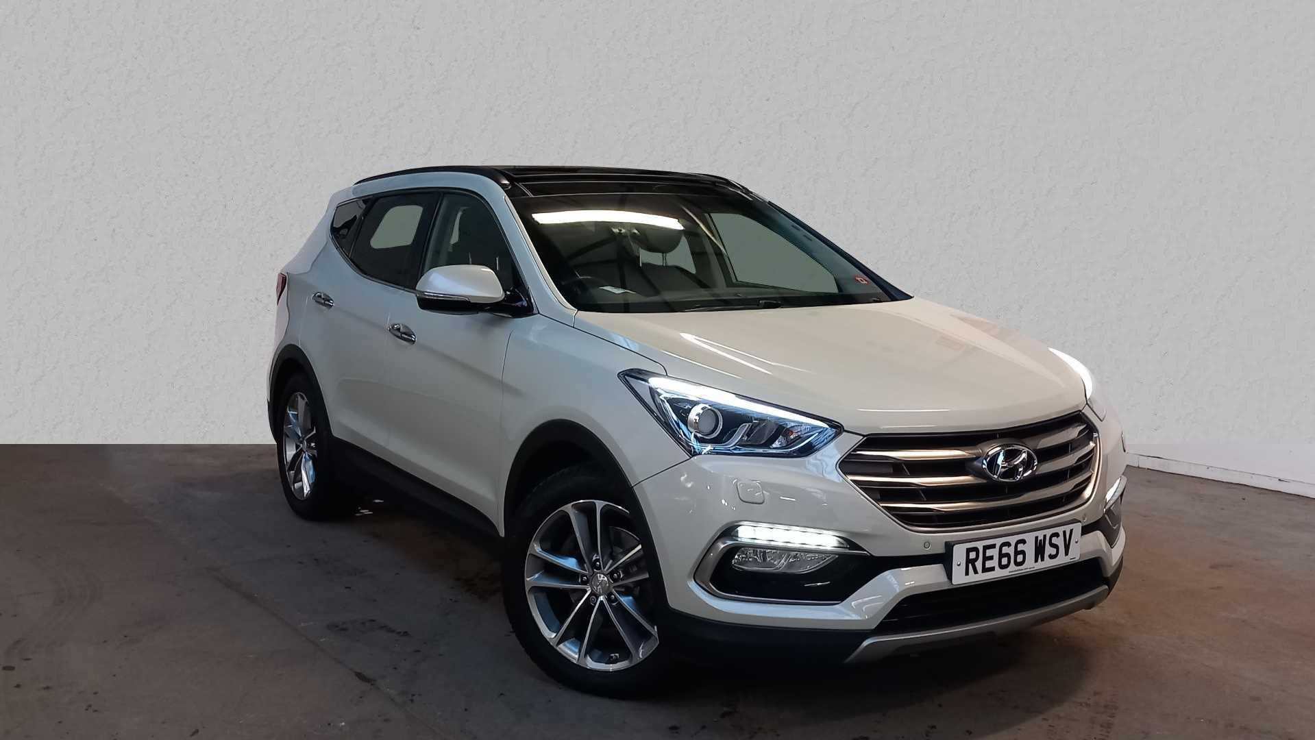 Main listing image - Hyundai Santa Fe