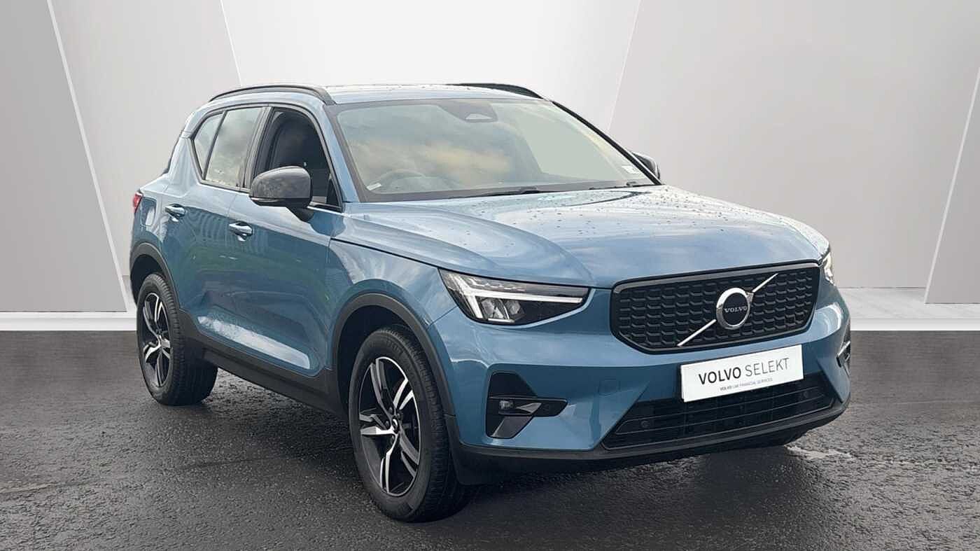 Main listing image - Volvo XC40