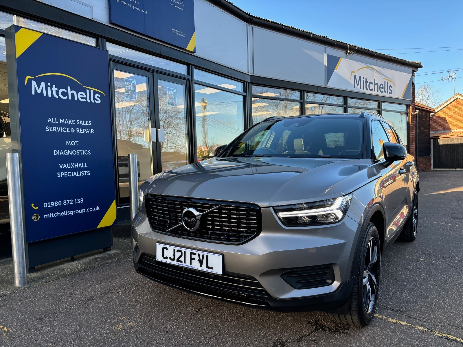 Main listing image - Volvo XC40