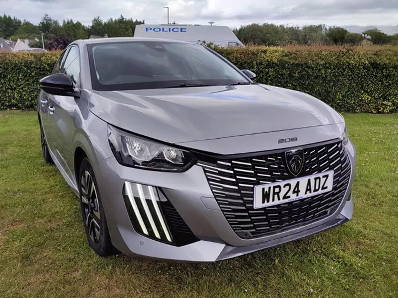 Main listing image - Peugeot 208