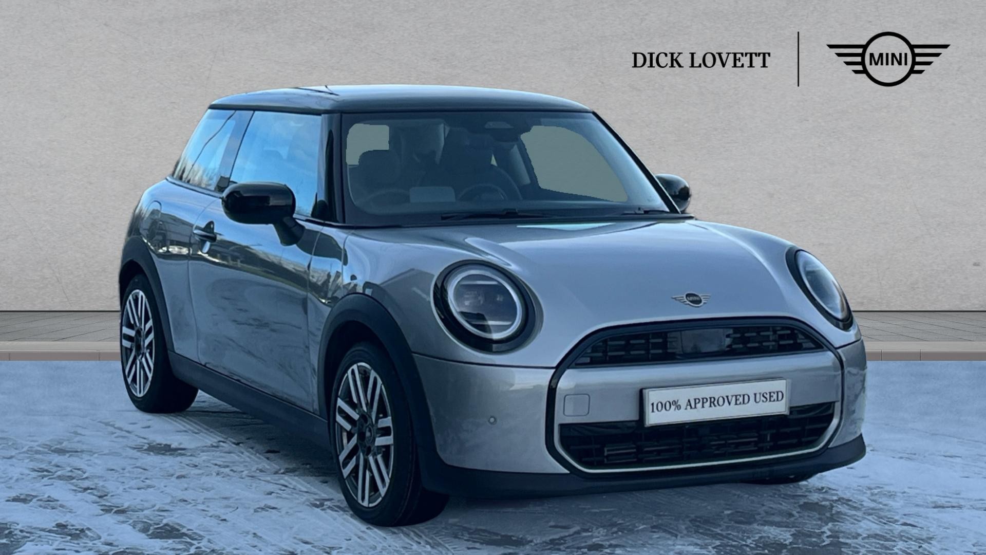 Main listing image - MINI Hatchback