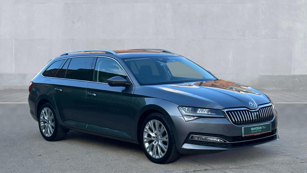 Main listing image - Skoda Superb Estate