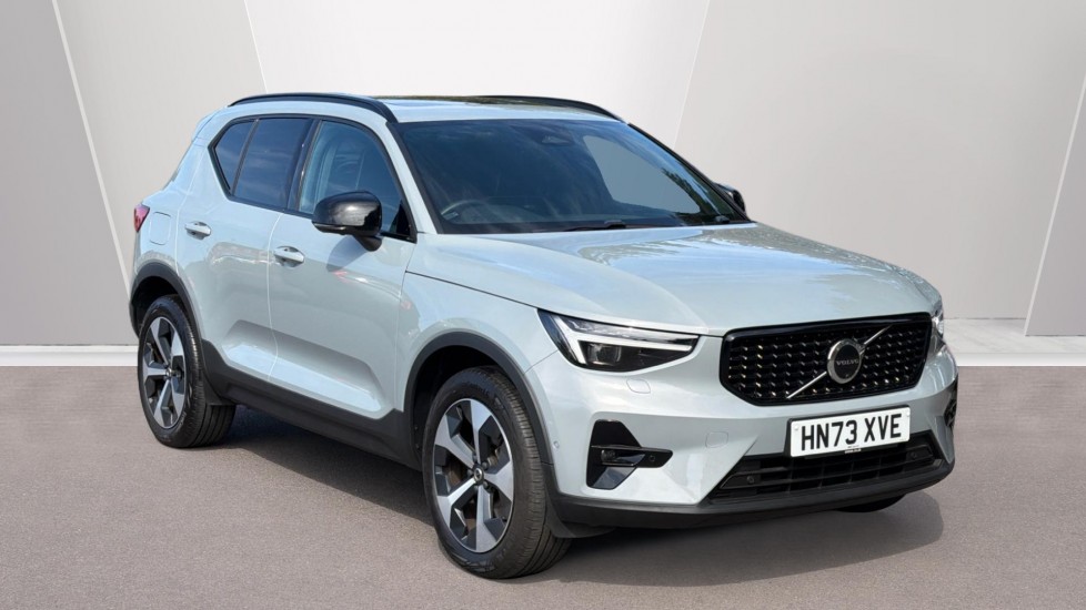 Main listing image - Volvo XC40