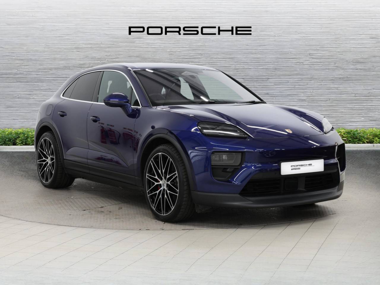Main listing image - Porsche Macan
