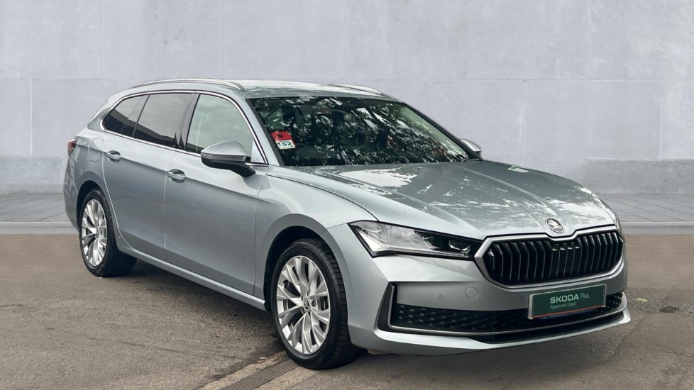 Main listing image - Skoda Superb Estate