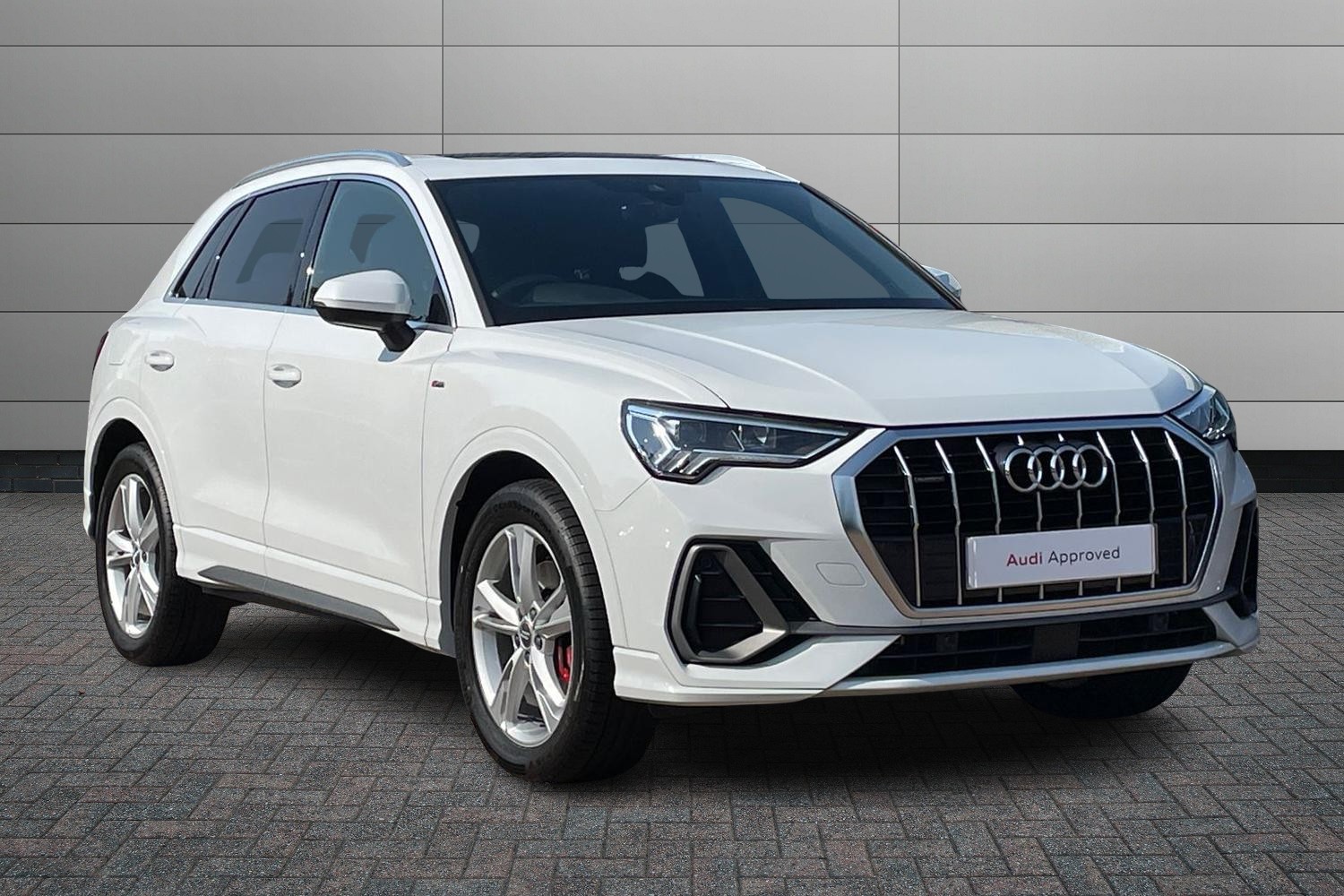 Main listing image - Audi Q3