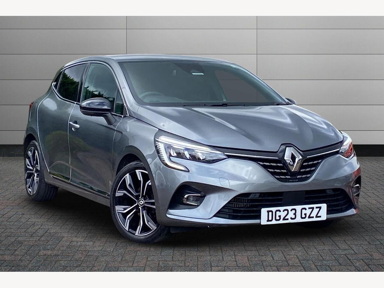 Main listing image - Renault Clio