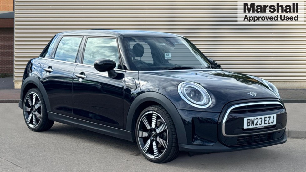 Main listing image - MINI Hatchback