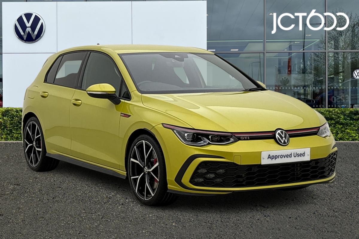Main listing image - Volkswagen Golf