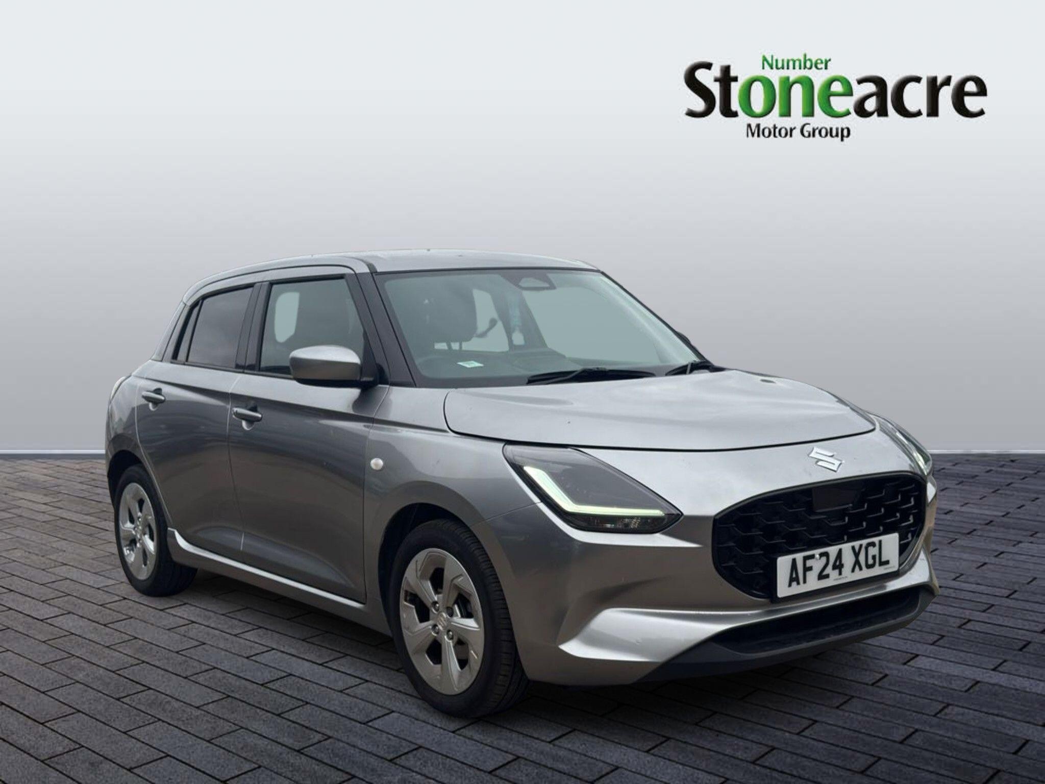 Main listing image - Suzuki Swift
