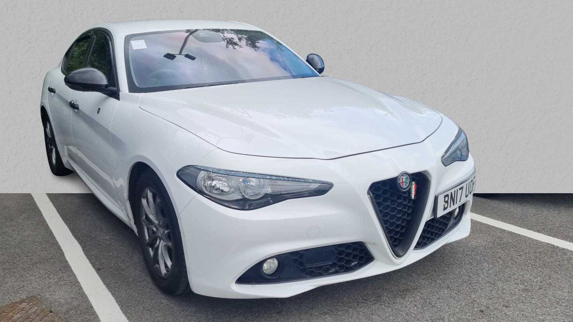 Main listing image - Alfa Romeo Giulia