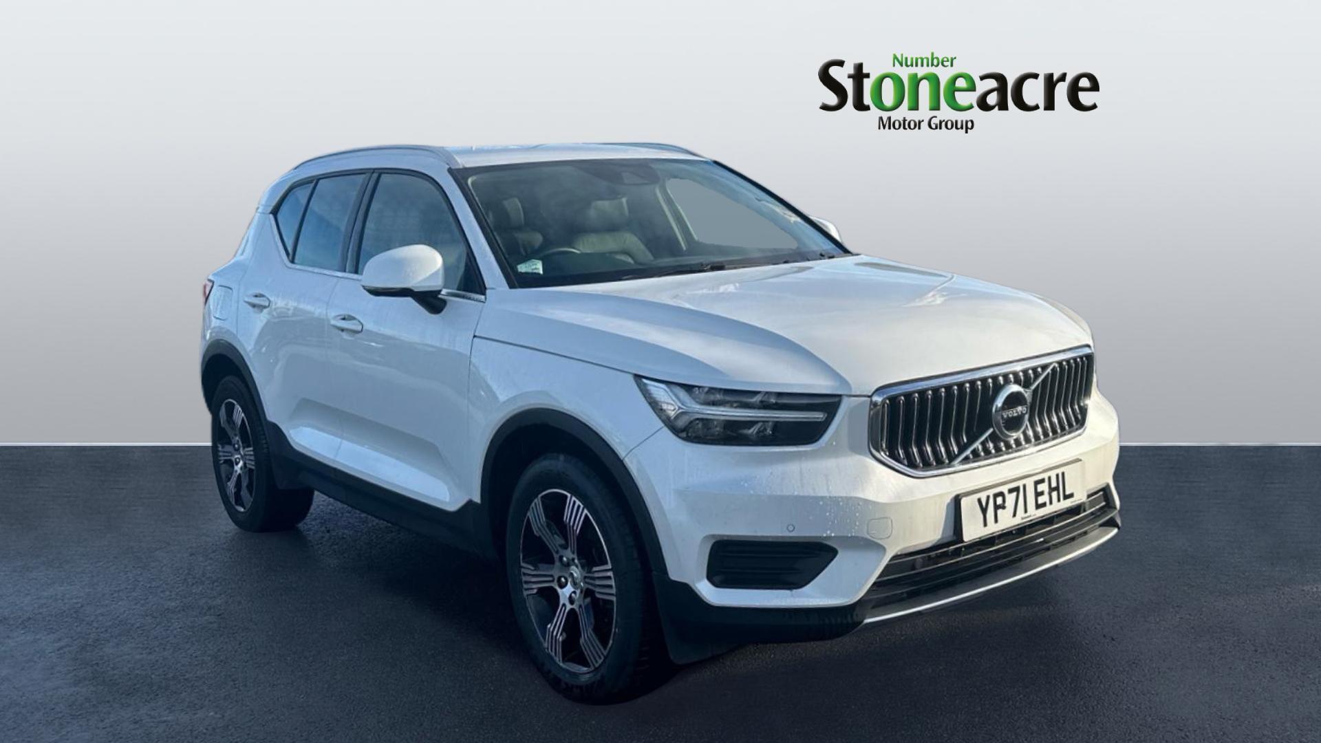 Main listing image - Volvo XC40