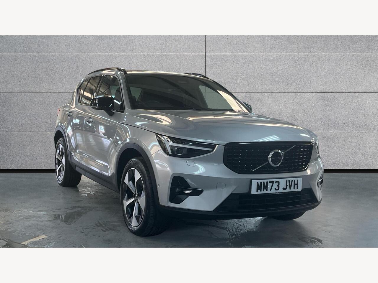 Main listing image - Volvo XC40