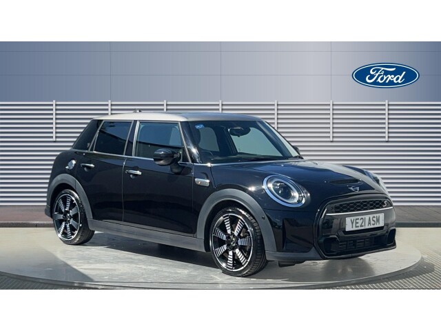 Main listing image - MINI Hatchback 5dr