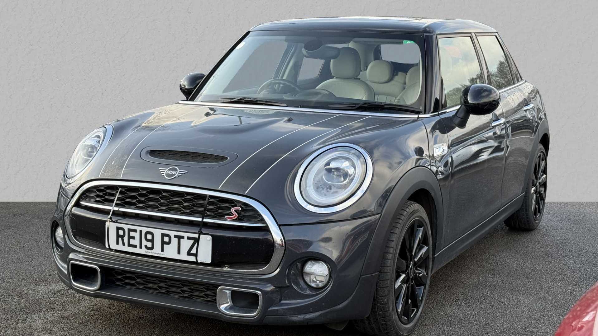 Main listing image - MINI Hatchback 5dr