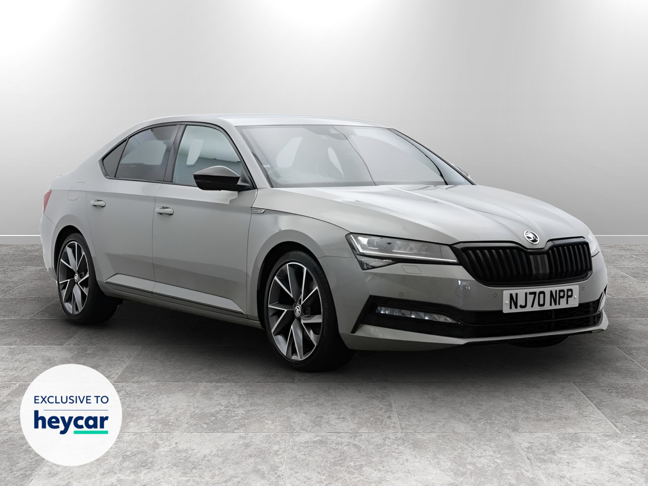 Main listing image - Skoda Superb