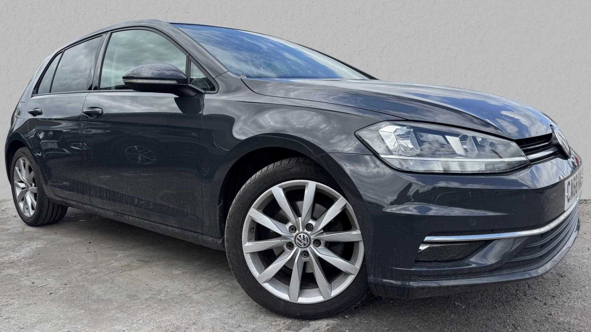 Main listing image - Volkswagen Golf