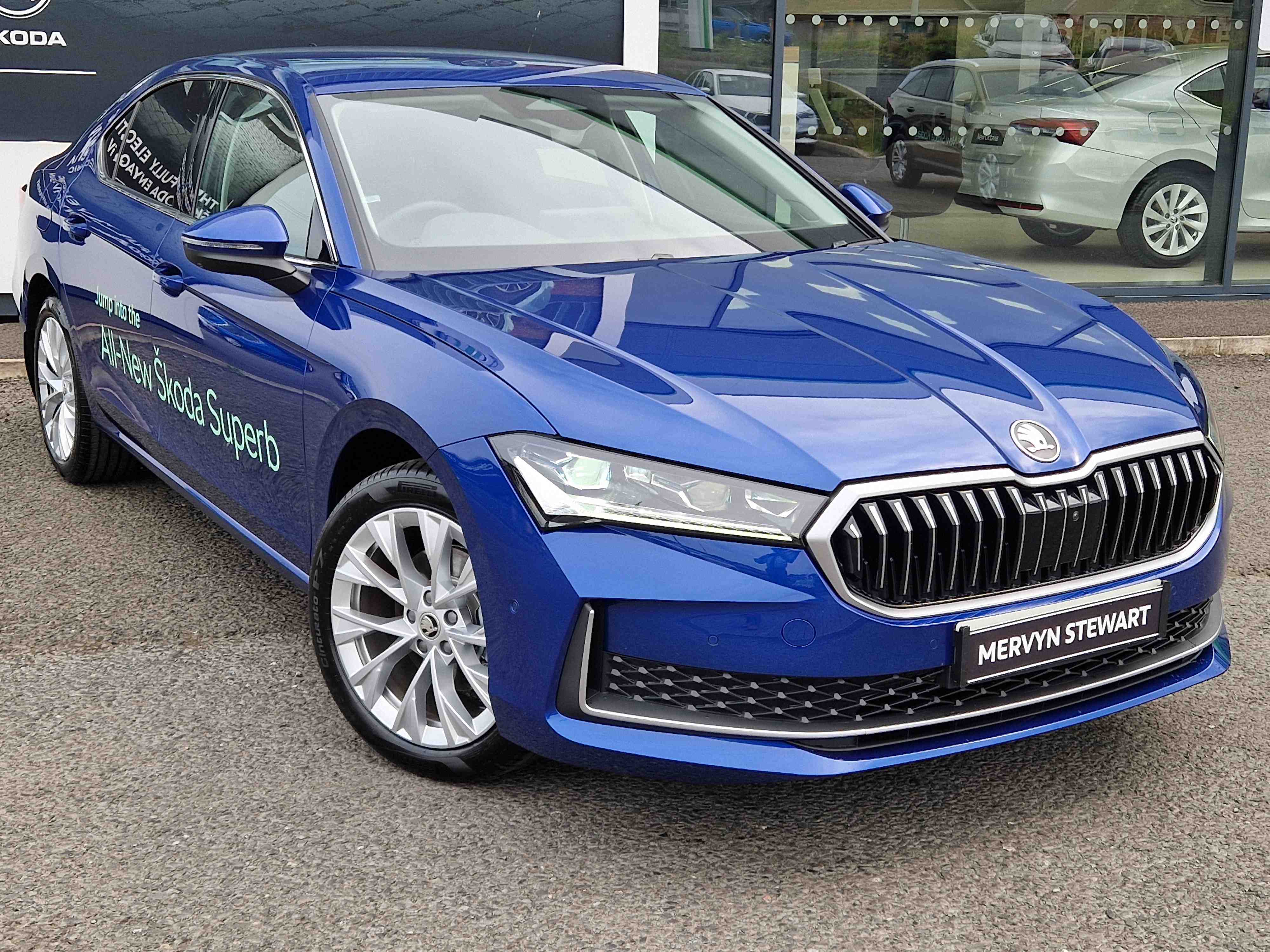 Main listing image - Skoda Superb