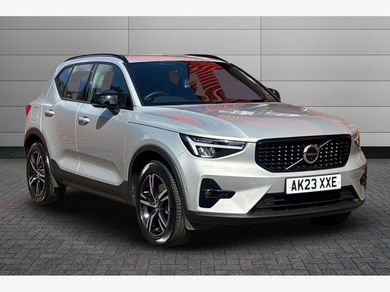 Main listing image - Volvo XC40