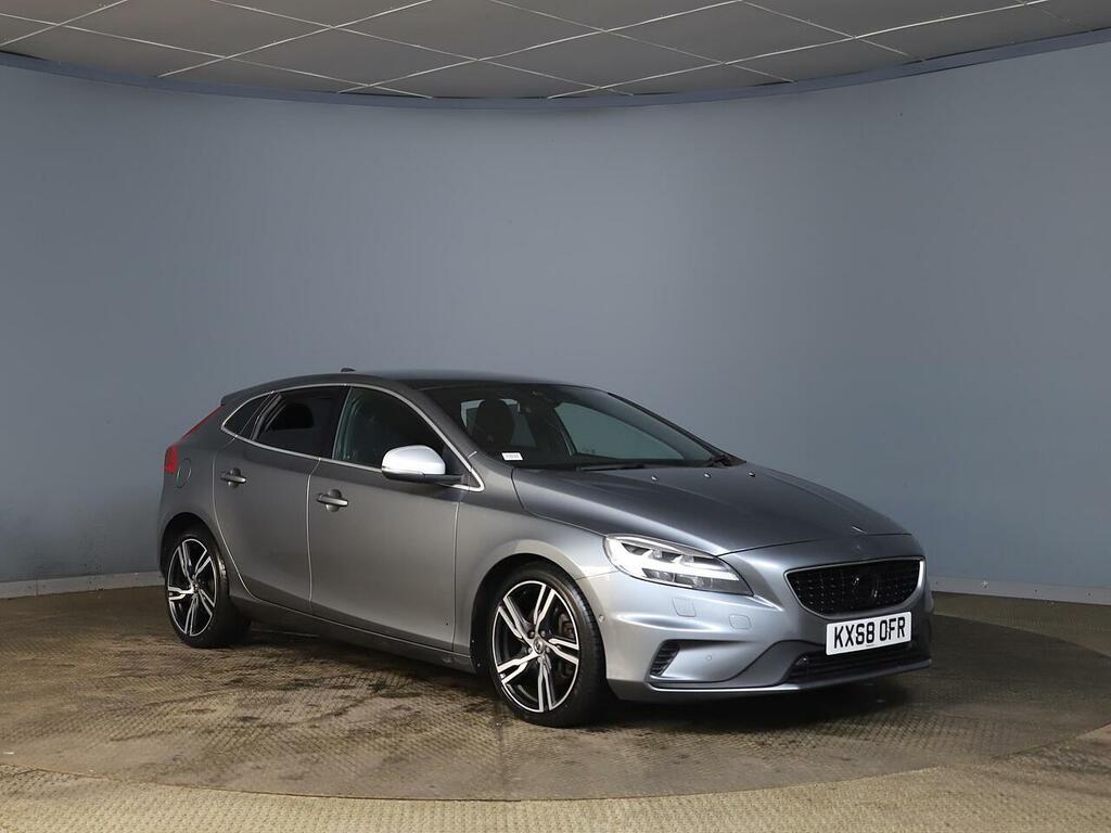 Main listing image - Volvo V40