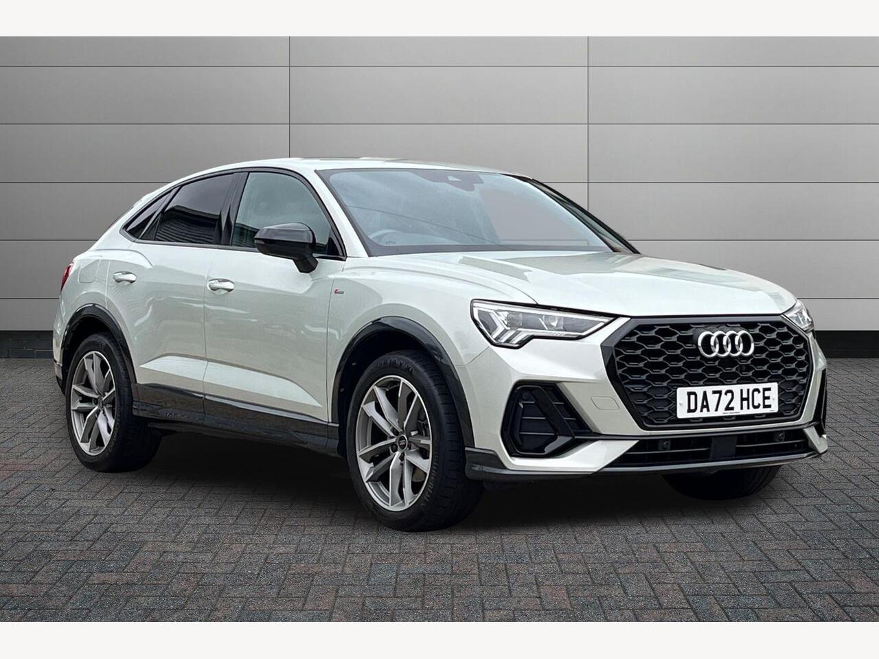 Main listing image - Audi Q3