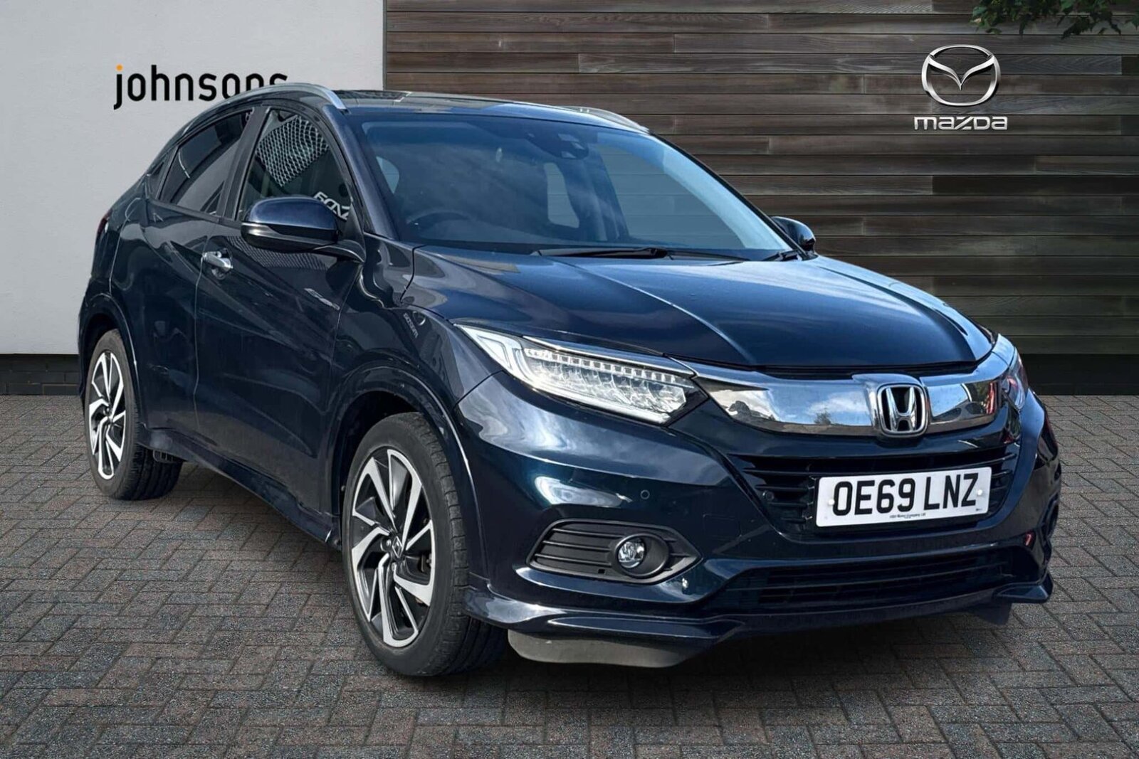 Main listing image - Honda HR-V