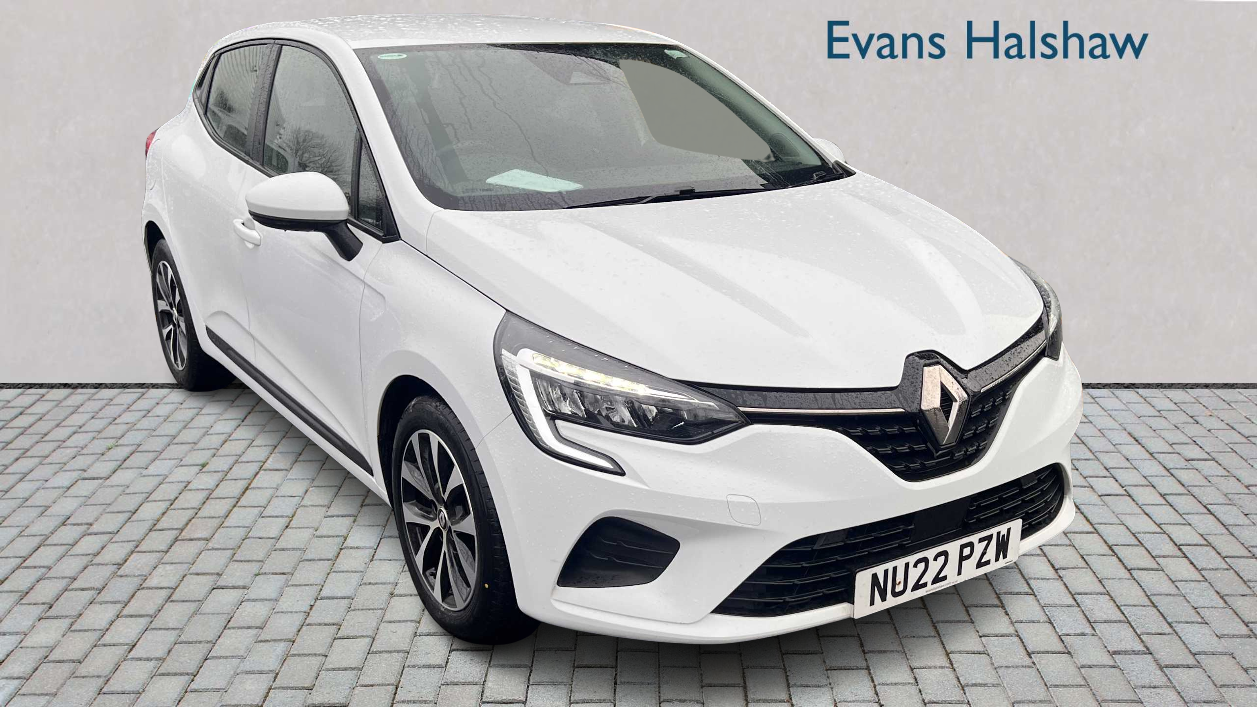 Main listing image - Renault Clio