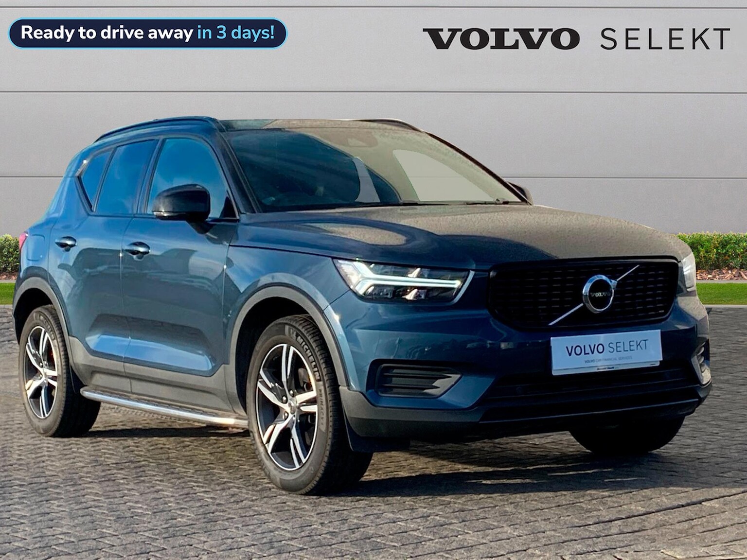 Main listing image - Volvo XC40