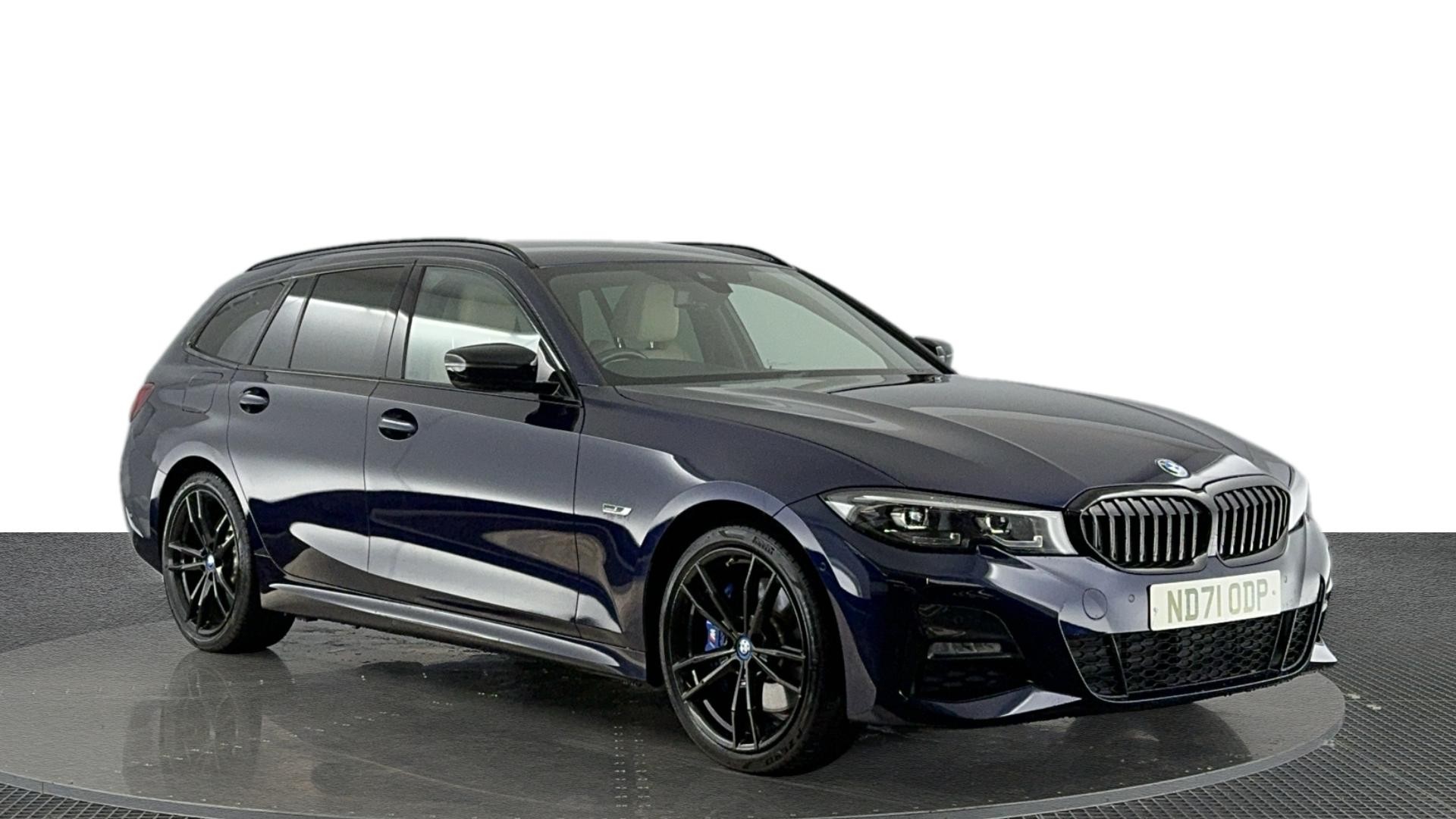 Main listing image - BMW 3 Series Touring