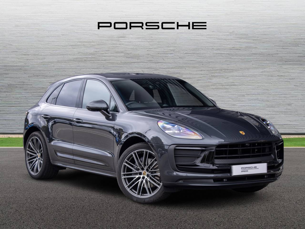 Main listing image - Porsche Macan