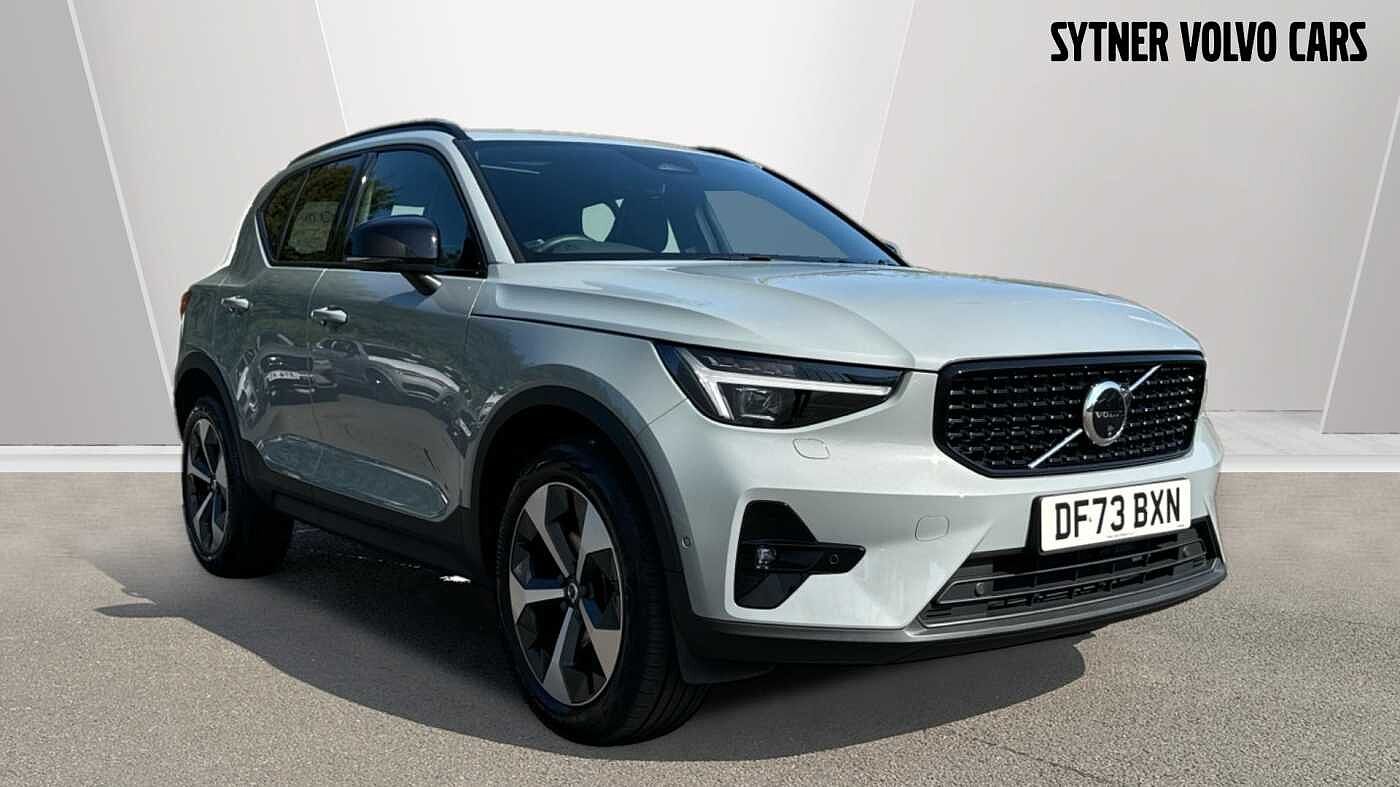 Main listing image - Volvo XC40