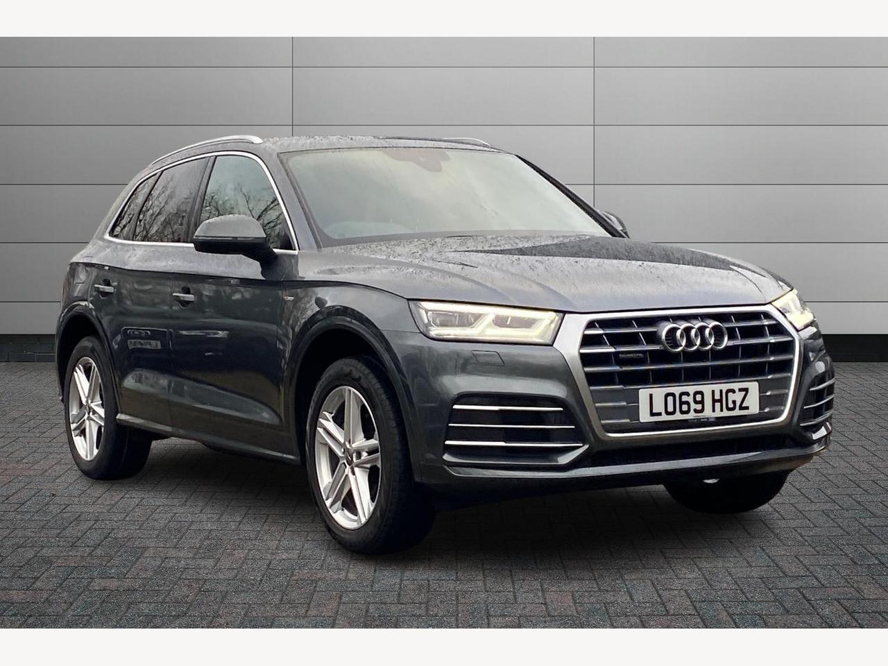 Main listing image - Audi Q5