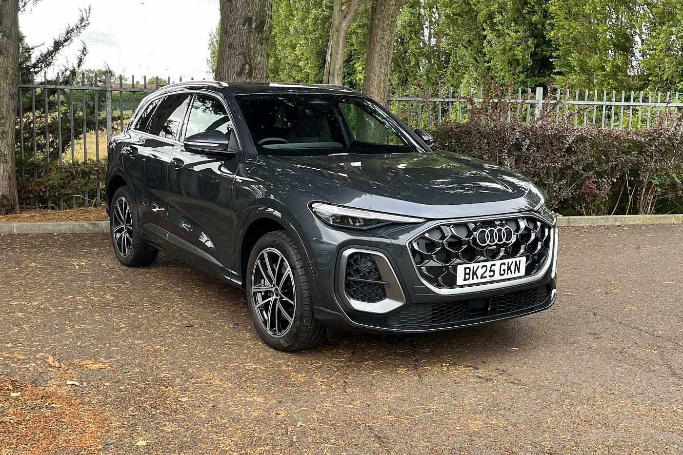 Main listing image - Audi Q5