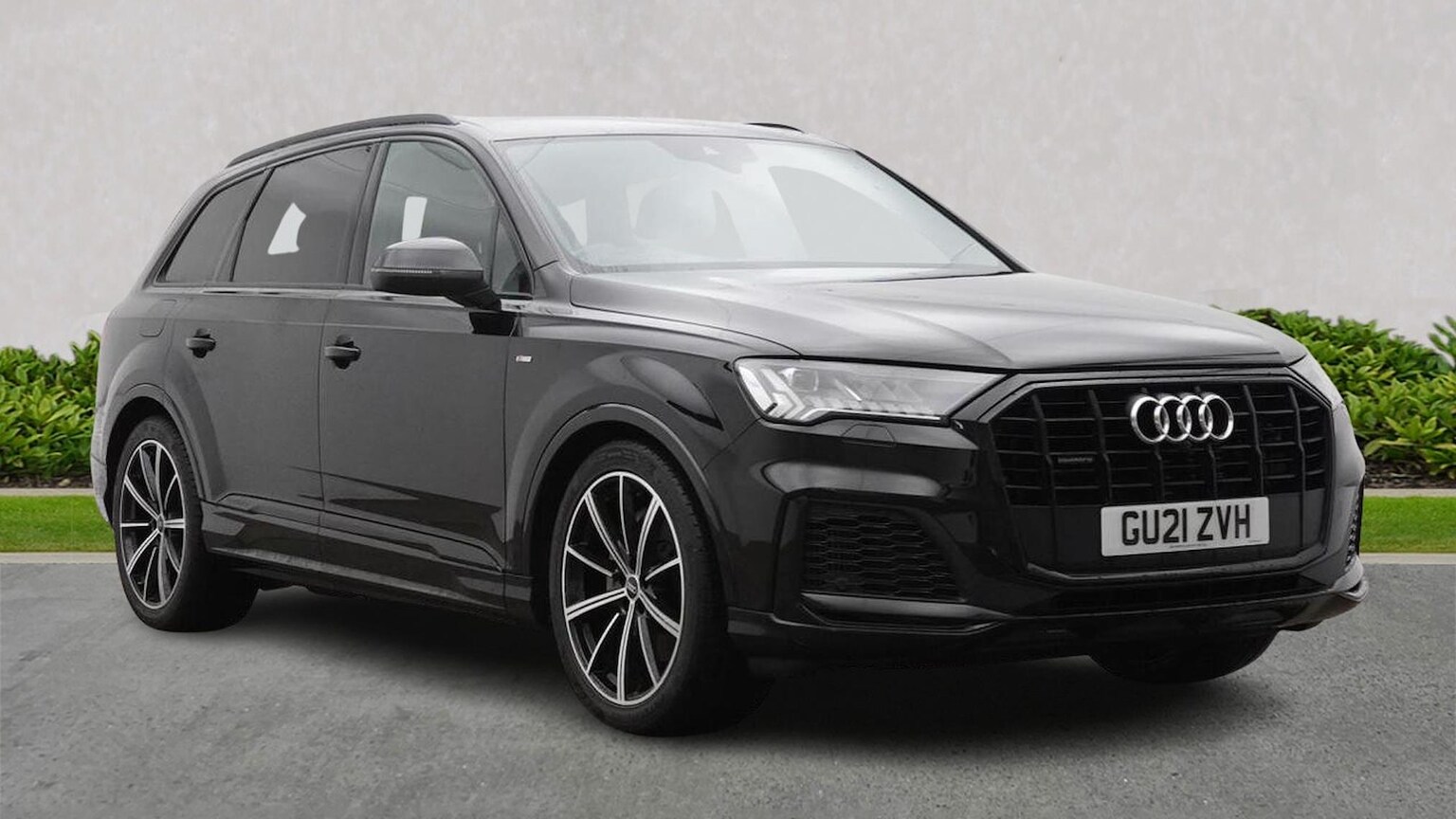 Main listing image - Audi Q7